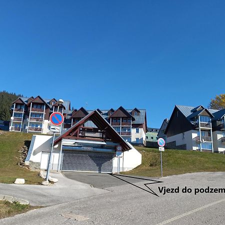 Horní Mísečky - Skvěle dostupné apartmány D u sjezdovky Exteriér fotografie
